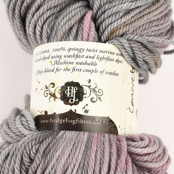 Hedgehog Fibres Merino DK Yarn Springy Twist Merino Wool Hand-Dyed Concrete - Picture 3 of 4